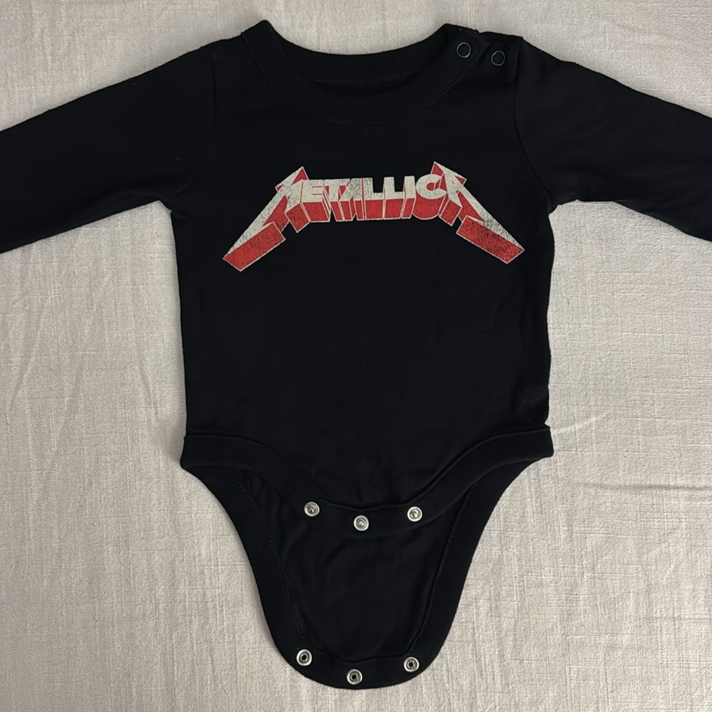 Baby Gap Metallica outfit - Picture 2 of 3